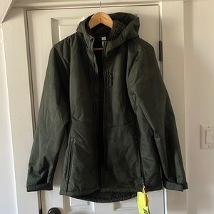 All in Motion Soft-Shell Sherpa JACKET in olive green. Zippered pockets,Size M.